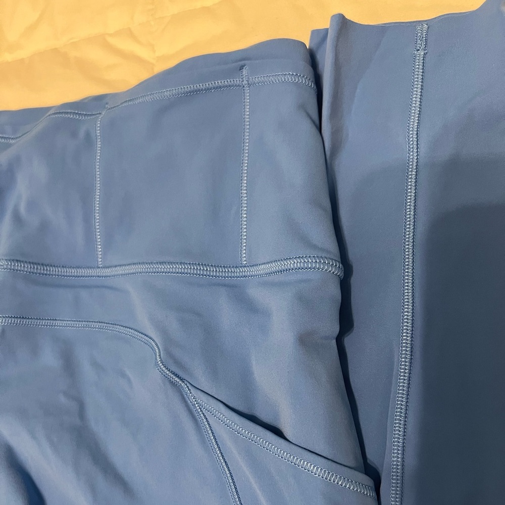Blue lululemon leggings - Size 6 - Full Length - Picture 3 of 7